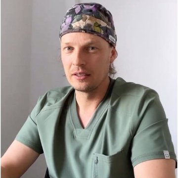 Томаш Юхас младший (Tomáš Juhás) - офтальмолог в Казахстане (Алматы))